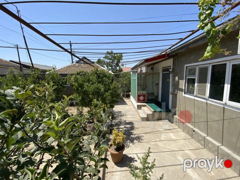Satılır 4 otaqlı həyət evi/bağ evi 140 m² — Bakı