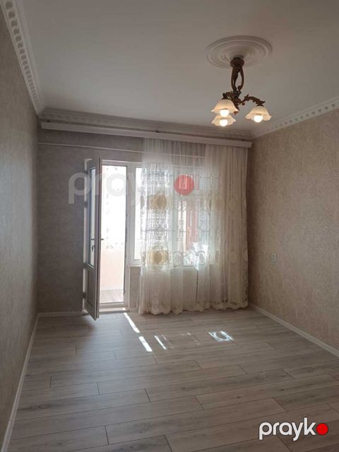 Satılır 3 otaqlı köhnə tikili 80 m² — Bakı