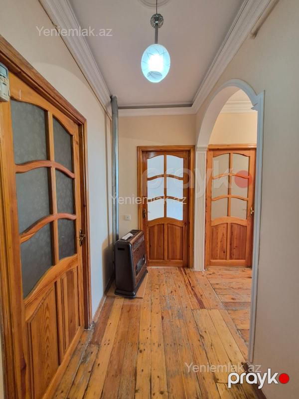 Satılır 3 otaqlı Bina evi menzil (Köhnə tikili), 72 m², 10-cu mikrorayon — Mənzil, Sumqayıt (4)