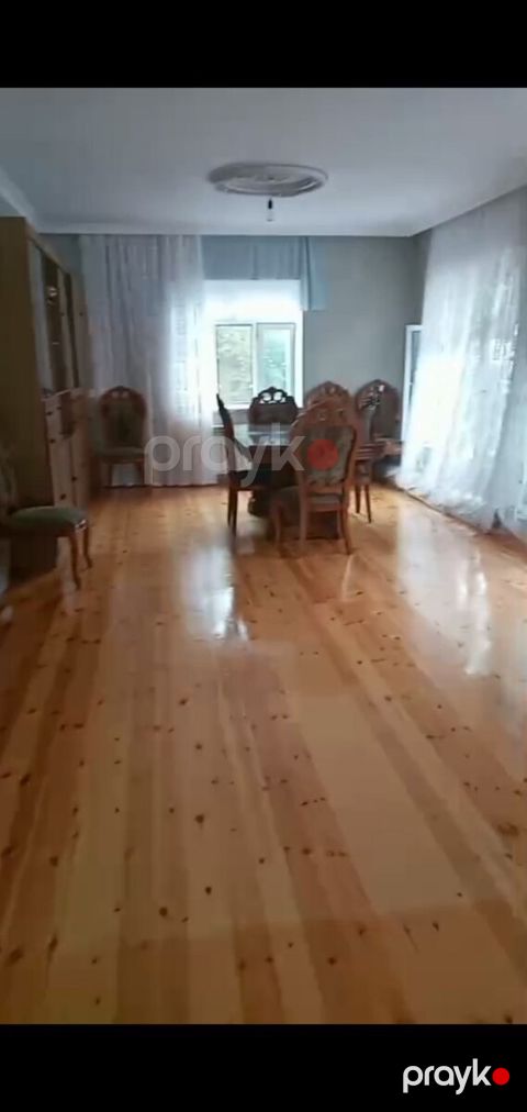 Həyət evi, Buzovna zaqulba yolu — Bakı