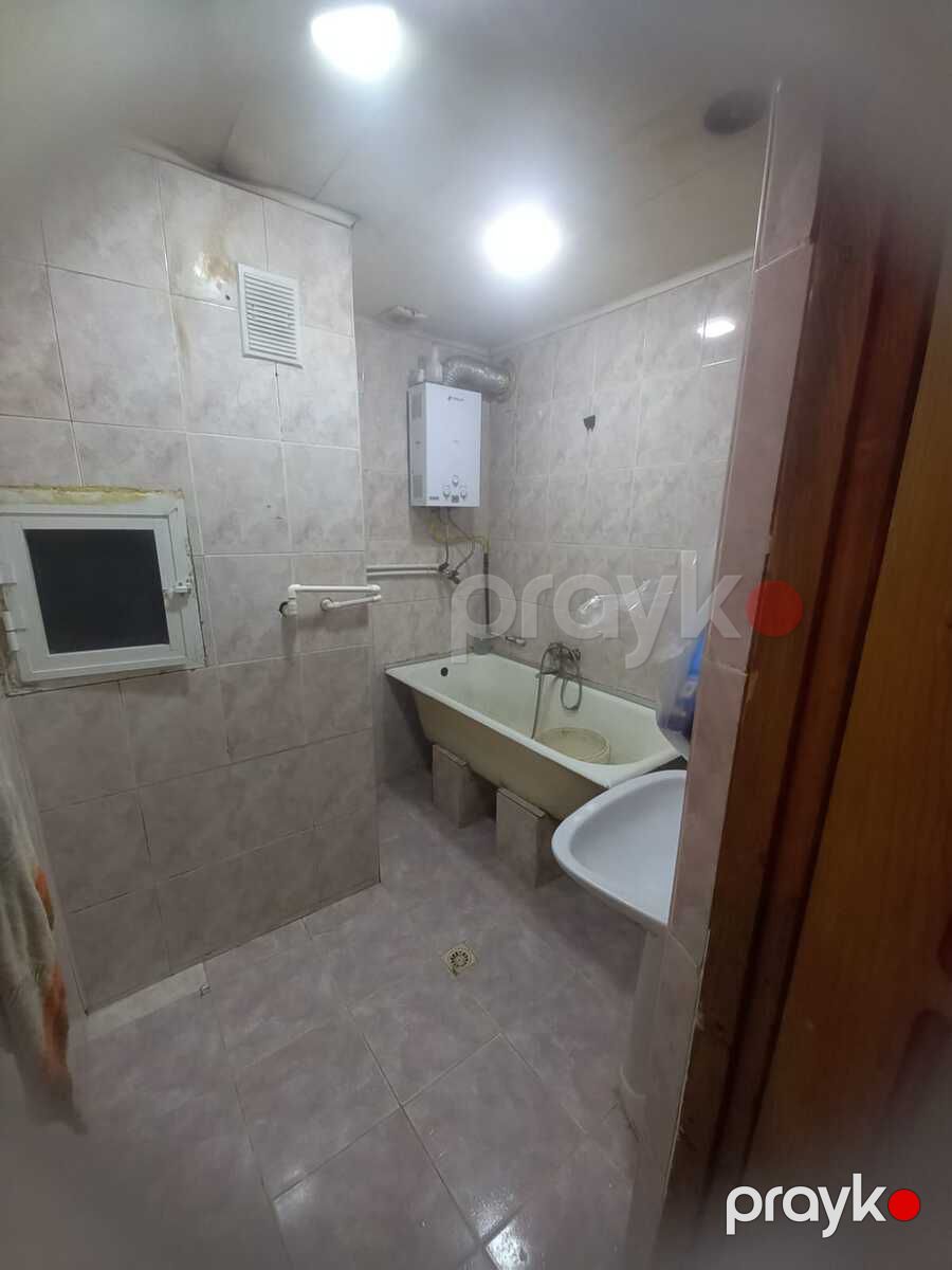 Satılır 2 otaqlı köhnə tikili 65 m² — Mənzil, Bakı (3)