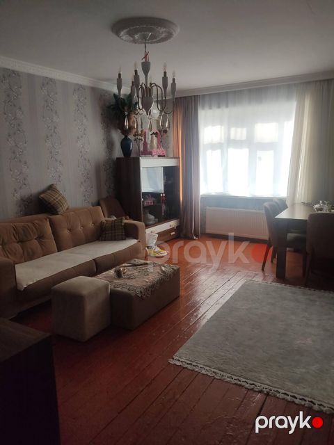 Satılır 2 otaqlı köhnə tikili 49 m² — Bakı