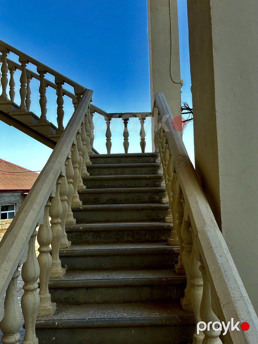 Satılır 7 otaqlı həyət evi/bağ evi 400 m² — Ev, villa, Bakı (6)