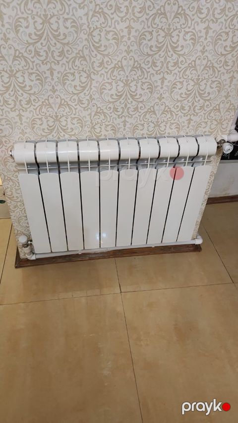 1 qabirgasi 6azn 27 qabirga var Radiatorlar əla veziyyetde.unvan Sahil — Bakı