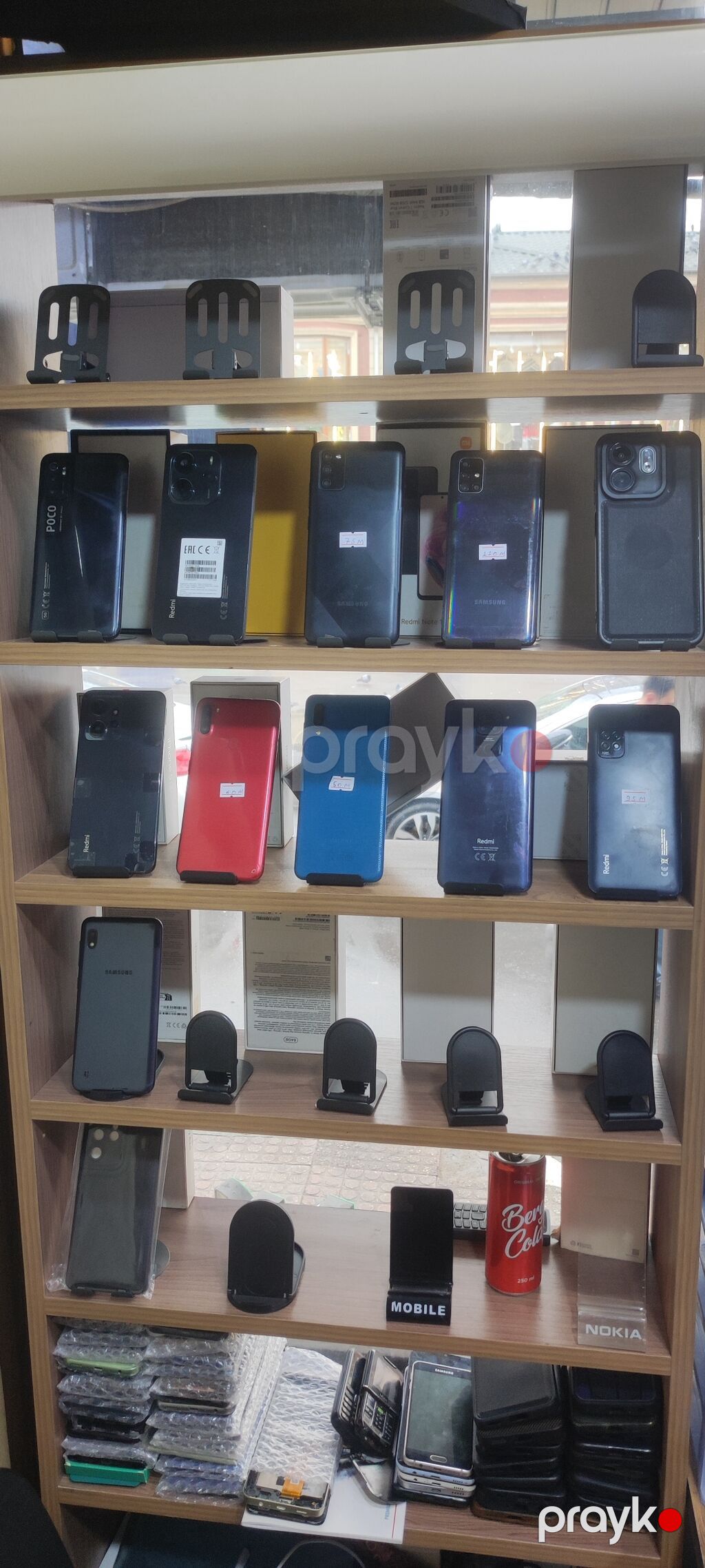 Metal, Ukrayna, Dizayn, proyekt mövcud deyil, Zəmanətsiz, Kredit yoxdur, Ünvandan götürmə — Vitrini, Bakı (2)