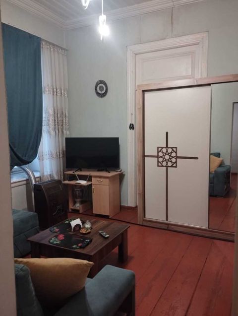 Satılır 3 otaqlı köhnə tikili 65 m² — Bakı