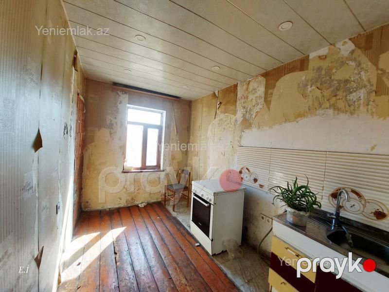 Satılır 4 otaqlı Bina evi menzil (Köhnə tikili), 85 m², 10-cu mikrorayon — Mənzil, Sumqayıt (8)
