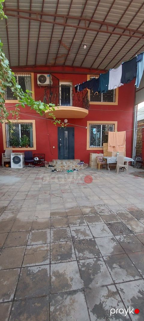 Satılır 5 otaqlı həyət evi/bağ evi 195 m² — Bakı