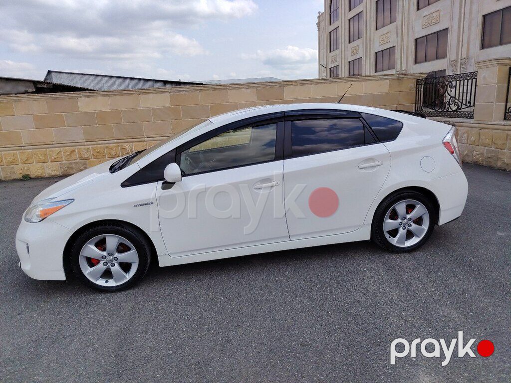Toyota Prius, 1.8 L, 1.3 kWh, 2013 il, 331 525 km — Avtomobillər, Ucar (2)