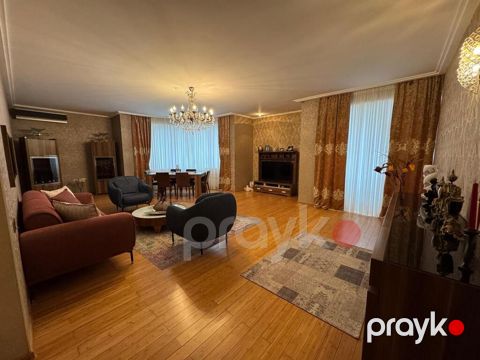 Satılır 4 otaqlı yeni tikili 210 m² — Bakı