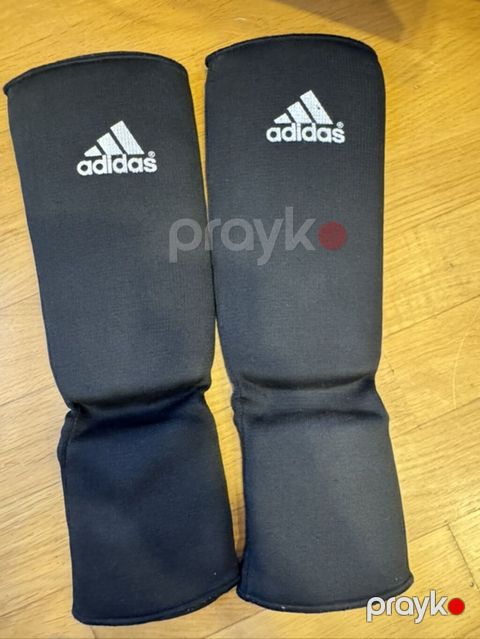Adidas qamış qoruyucuları (shin guard sleevləri) – 1 cüt, qara rəng — Bakı