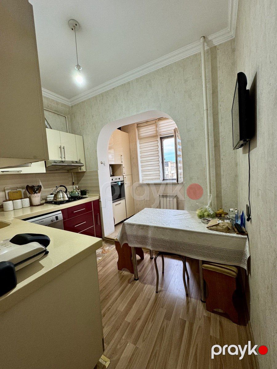 Satılır 4 otaqlı köhnə tikili 110 m² — Mənzil, Bakı (11)