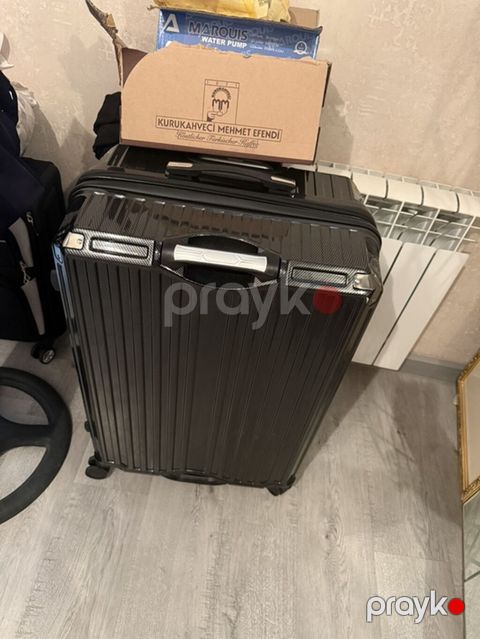Böyük ölçülü sərt korpuslu çamadan - Rəng: qara, karbon teksturalı — Bakı