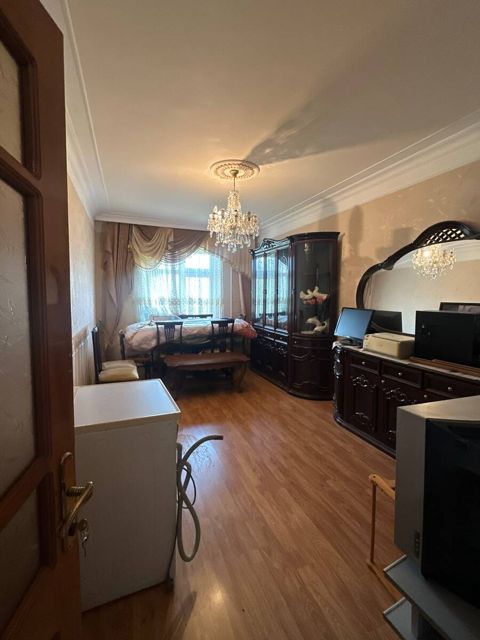 Satılır 5 otaqlı köhnə tikili 120 m² — Bakı