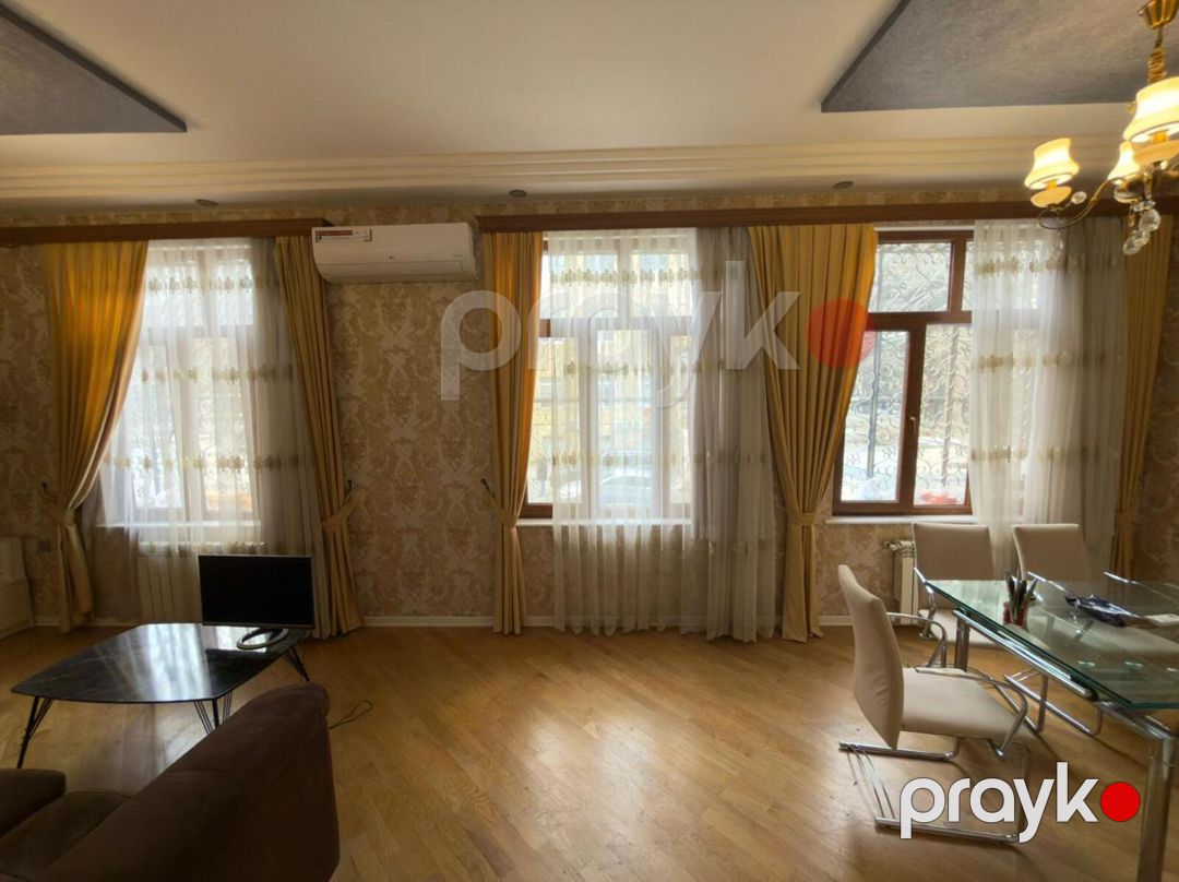 Satılır 2 otaqlı köhnə tikili 79 m² — Mənzil, Bakı (3)