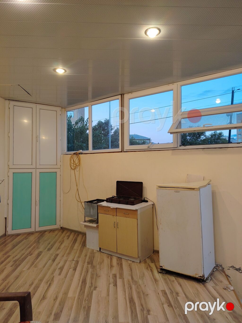Gəncə şəhərində GDU nun 4cu və5ci korpus yaxınlığında tələbə qızlara — Ev, villa, Gəncə (2)