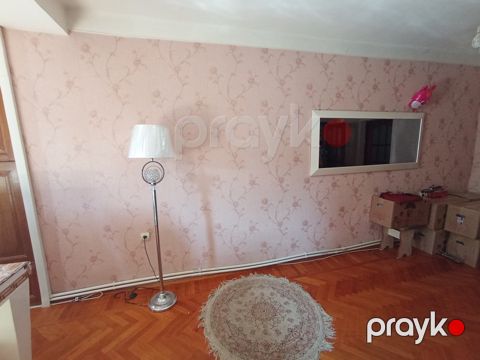 Satılır 2 otaqlı köhnə tikili 43 m²
