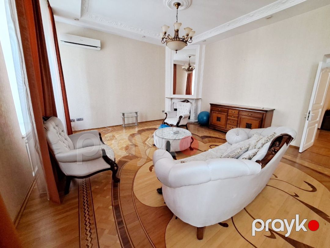 İcarəyə verilir 5 otaqlı köhnə tikili 250 m² — Mənzil, Bakı (9)