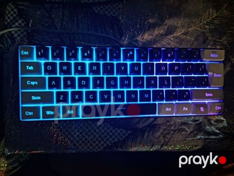 RGB işıqlı kompakt klaviatura (60% layout) - Ölçü: 60% kompakt dizayn — Masazır