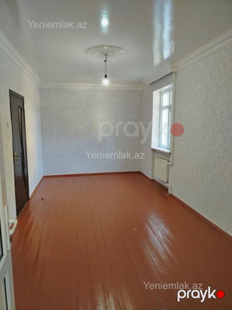 Satılır 2 otaqlı Bina evi menzil (Köhnə tikili), 35 m², Suraxanı rayonu — Bakı