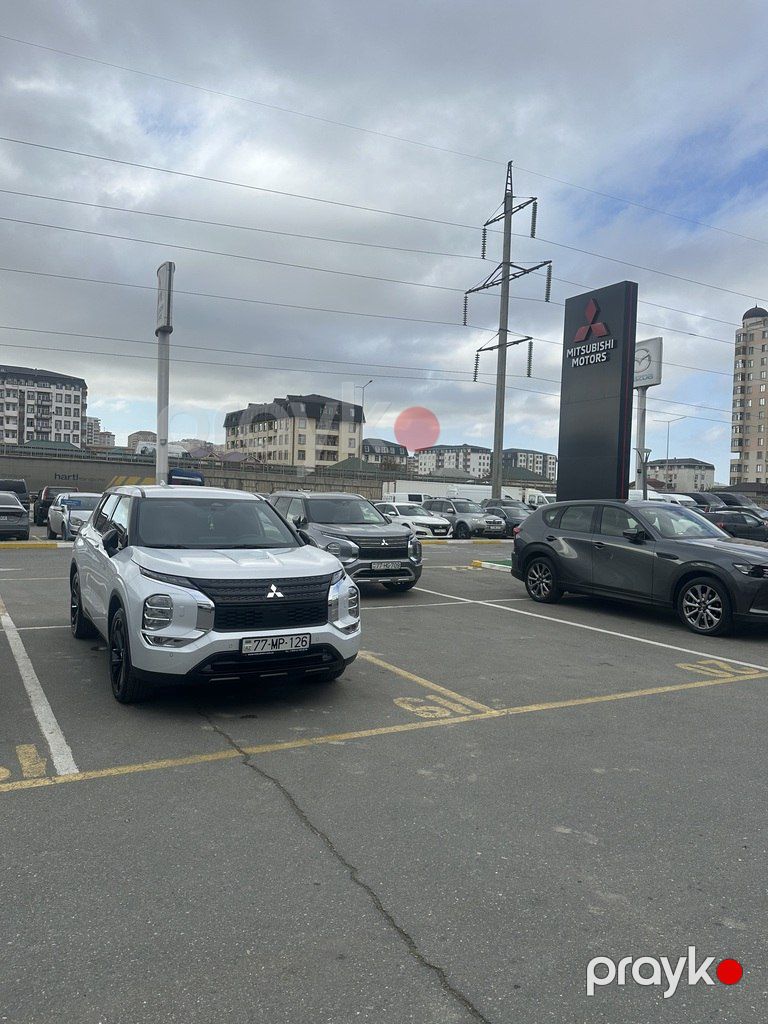 Mitsubishi Outlander, 2.5 L, 2023 il, 21 800 km — Avtomobillər, Bakı (9)