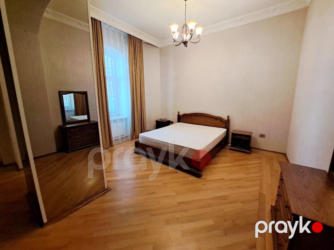 İcarəyə verilir 5 otaqlı köhnə tikili 250 m² — Mənzil, Bakı (6)