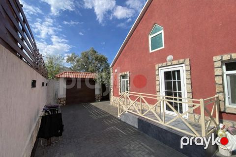 Həyət evi, Şüvəlan qəs — Bakı
