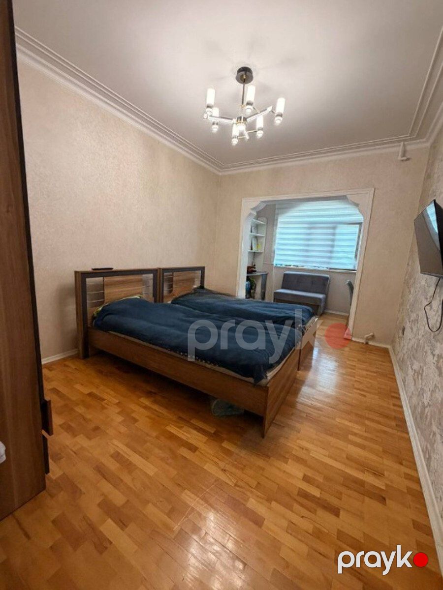 Satılır 4 otaqlı köhnə tikili 110 m² — Mənzil, Bakı (11)