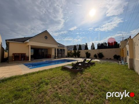 Satılır 4 otaqlı həyət evi/bağ evi 220 m² — Bakı