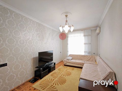 Satılır 3 otaqlı köhnə tikili 90 m² — Bakı