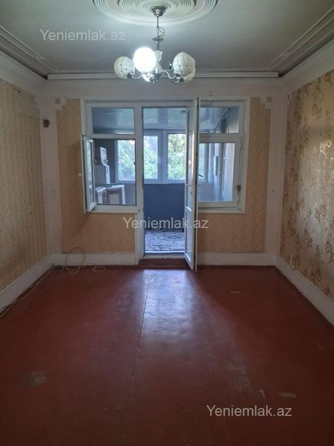 Satılır 1 otaqlı Bina evi menzil (Köhnə tikili), 32 m², 4-cü mikrorayon — Sumqayıt