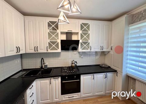 Satılır 2 otaqlı köhnə tikili 65 m² — Bakı