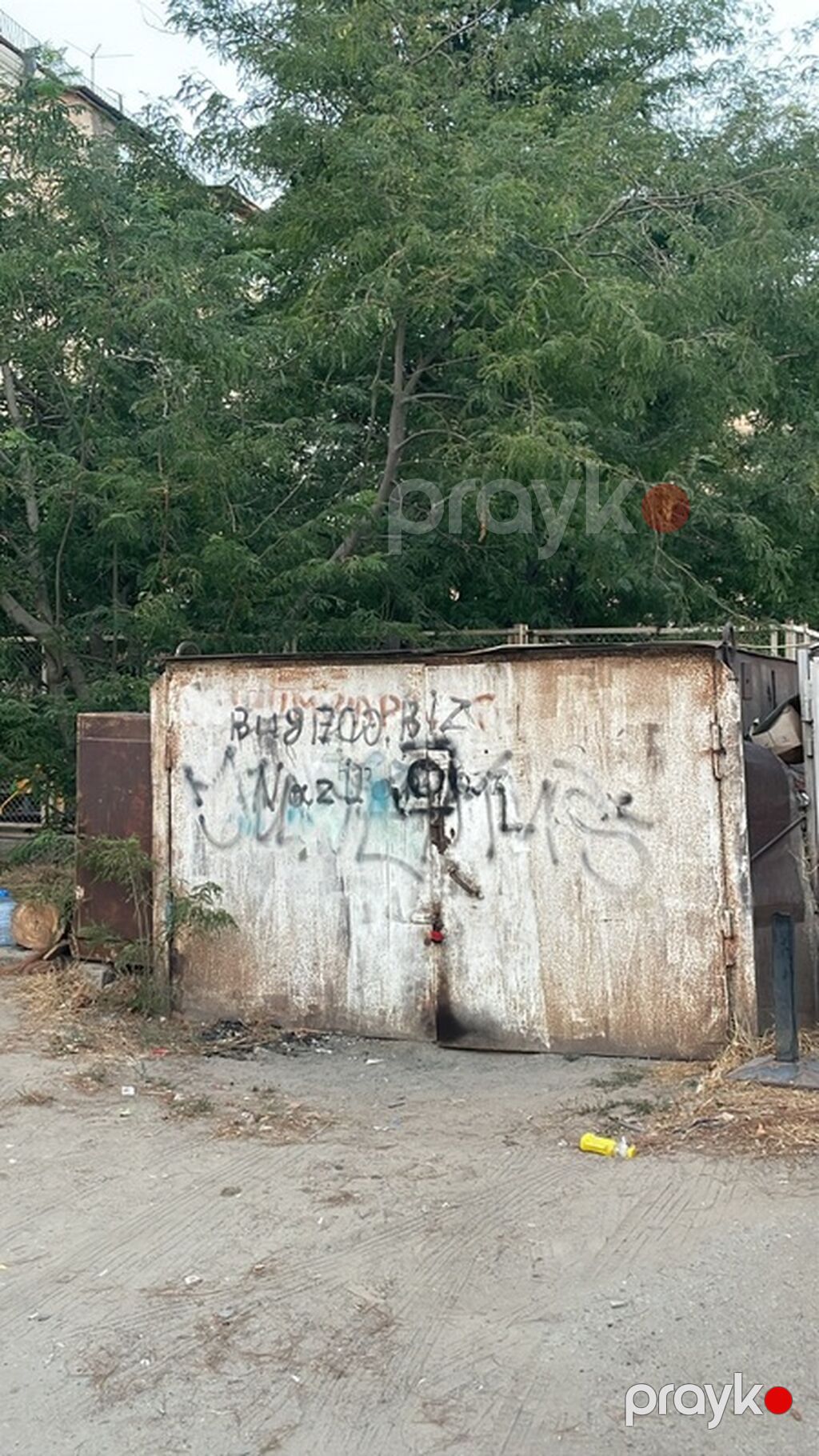 Qeyd: satilir. barterde etmek olar.neftcilerde yerlesir biri — Garaj, Bakı (2)