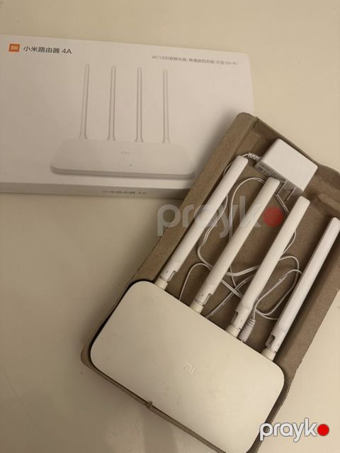 Xiaomi Mi Router 4A (AC1200, dual-band) Xüsusiyyətlər: - İkizolaqlı — Bakı