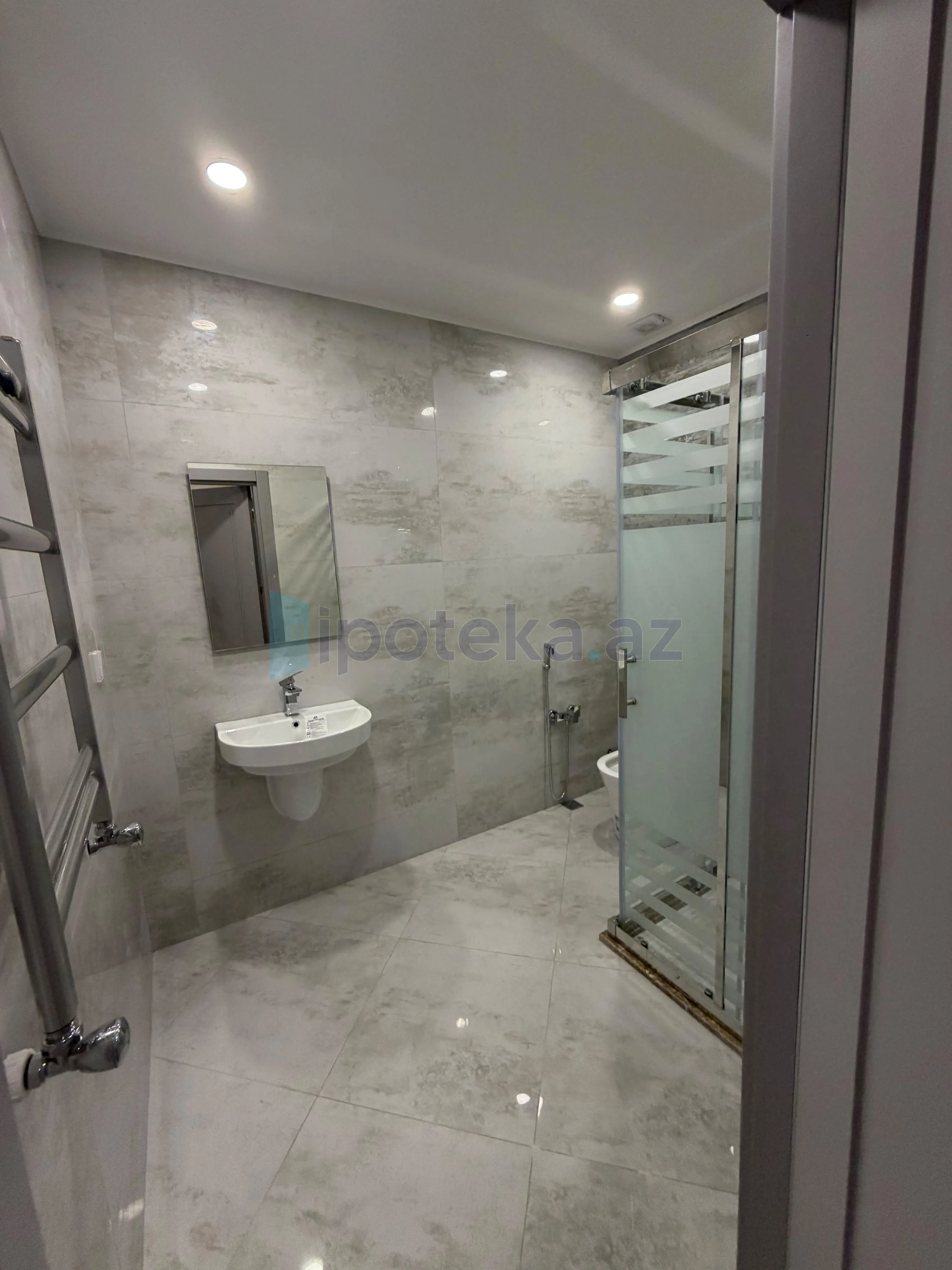 2 Otaq, Yeni tikili, Binəqədi r., 7-ci mkr q., 80.00 m² — Mənzil, Bakı (2)
