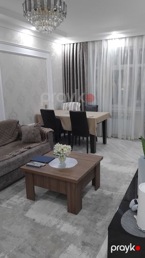 Satılır 2 otaqlı köhnə tikili 65 m² — Bakı
