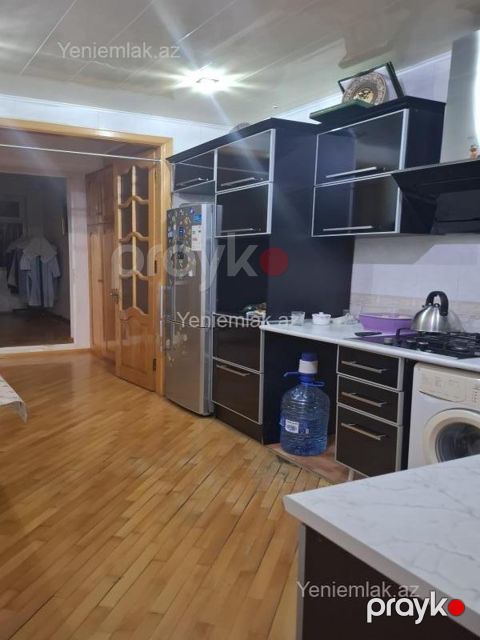 Satılır 5 otaqlı Bina evi menzil (Köhnə tikili), 130 m², Nizami rayonu — Bakı