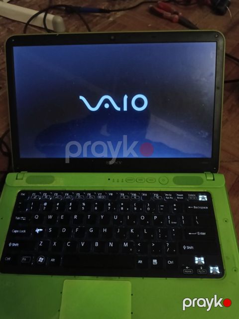 Sony Vaıo noutbuk Xüsusiyyətlər: - Ekran: təxminən 14–15 düym, Vaıo — Bakı