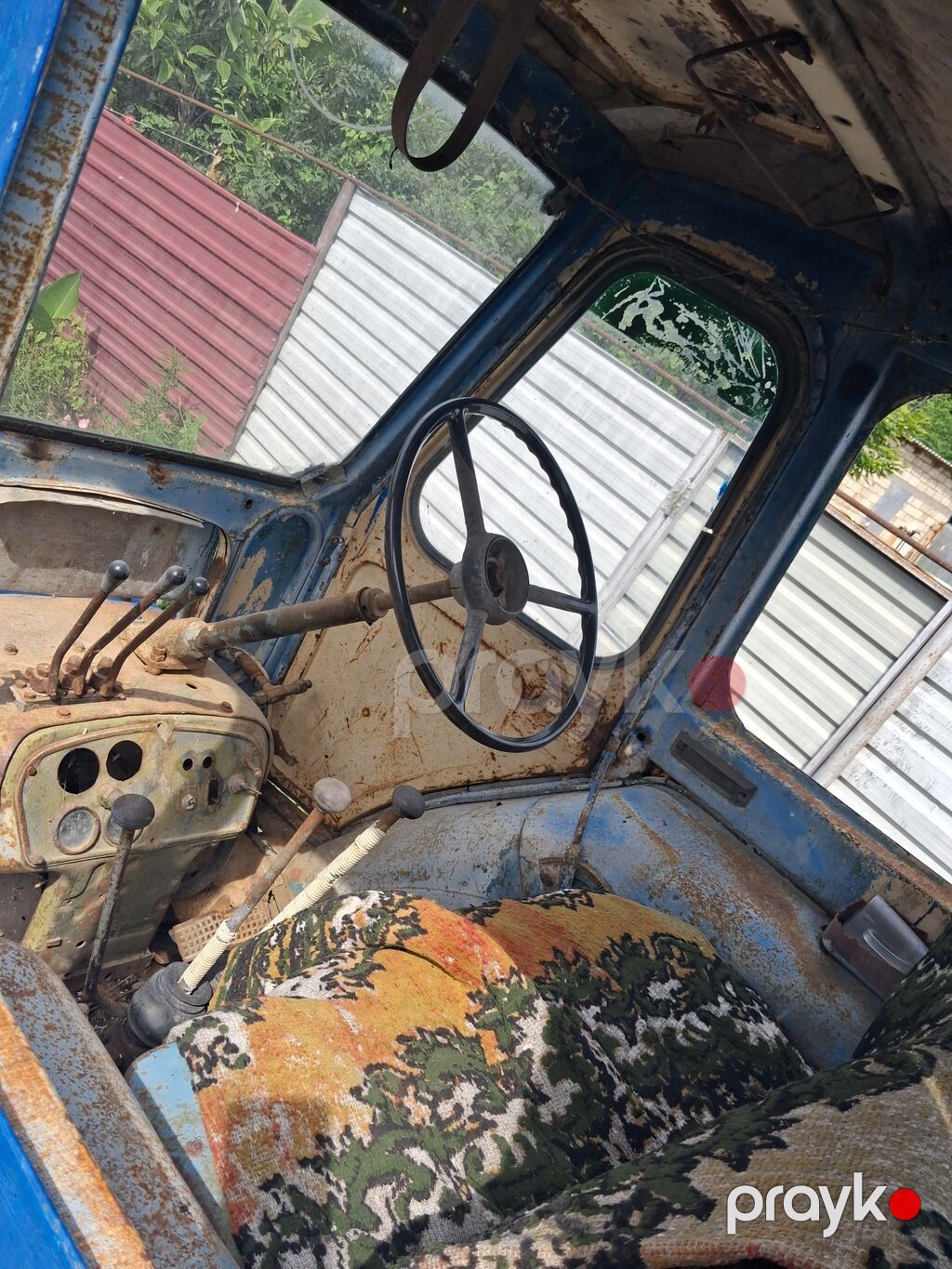 Mavi rəngli təkərli traktor Xüsusiyyətlər: - Kabinəli konstruksiya — Traktorlar, Beyləqan (4)