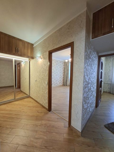Satılır 2 otaqlı köhnə tikili 65 m² — Bakı
