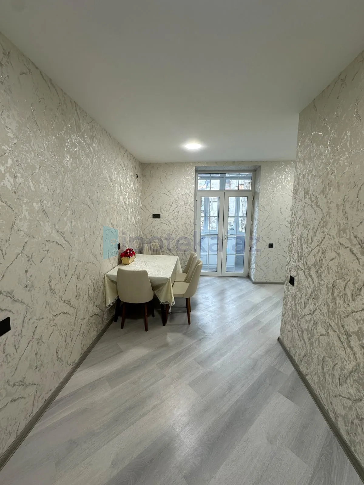 Satılır: 2 Otaq, Köhnə tikili, Nərimanov r., 40.00 m² — Bakı