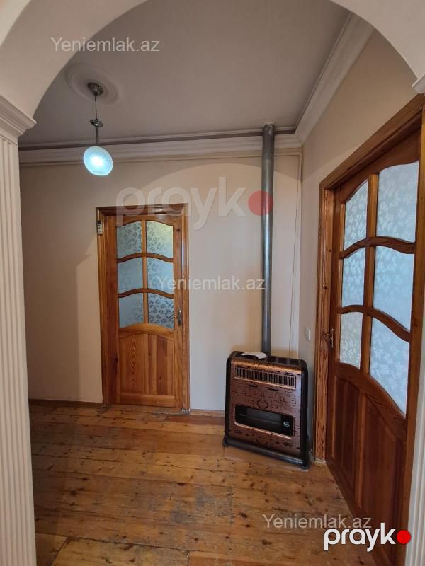 Satılır 3 otaqlı Bina evi menzil (Köhnə tikili), 72 m², 10-cu mikrorayon — Mənzil, Sumqayıt (8)