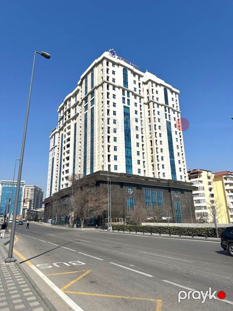 Satılır 5 otaqlı yeni tikili 185 m²