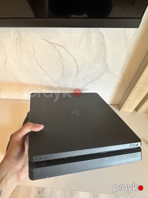 Playstation 4 Slim — Sumqayıt