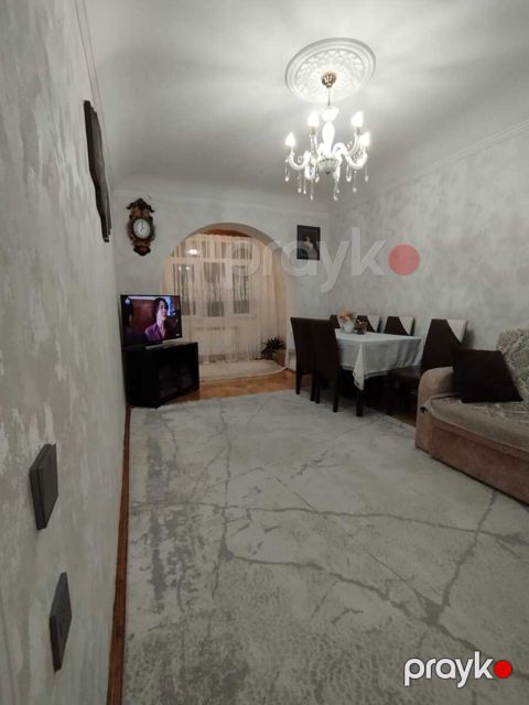Satılır 3 otaqlı köhnə tikili 85 m² — Bakı