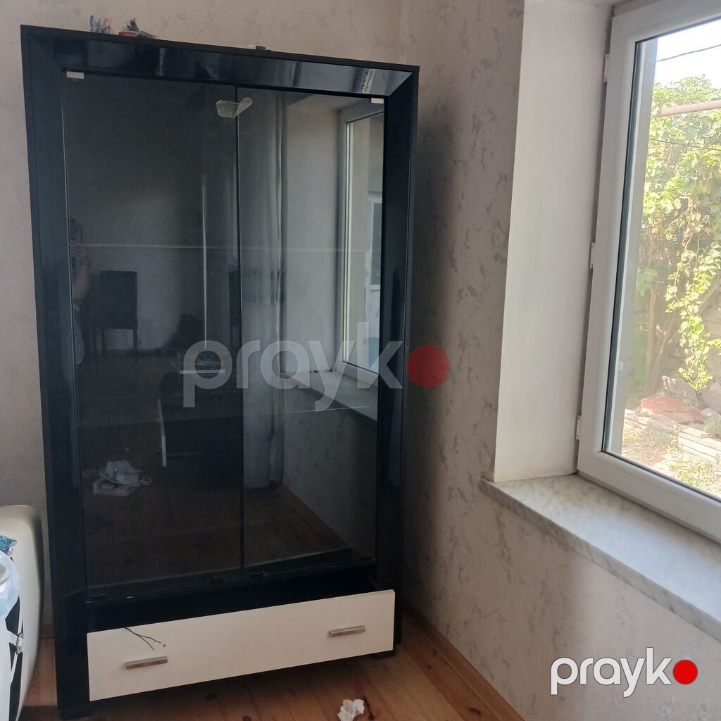 Mebel dəsti – qara-ağ rəngdə TV stendi və vitrindən ibarət. - TV — Qonaq otağı üçün, Digah (2)