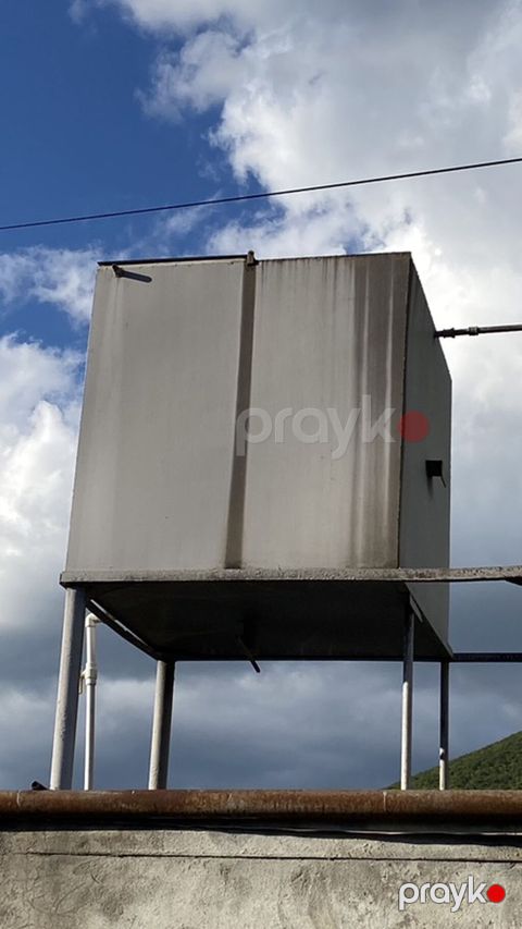 Bak, Metal, 1000 l l, İşlənmiş, Ünvandan götürmə — Şəki