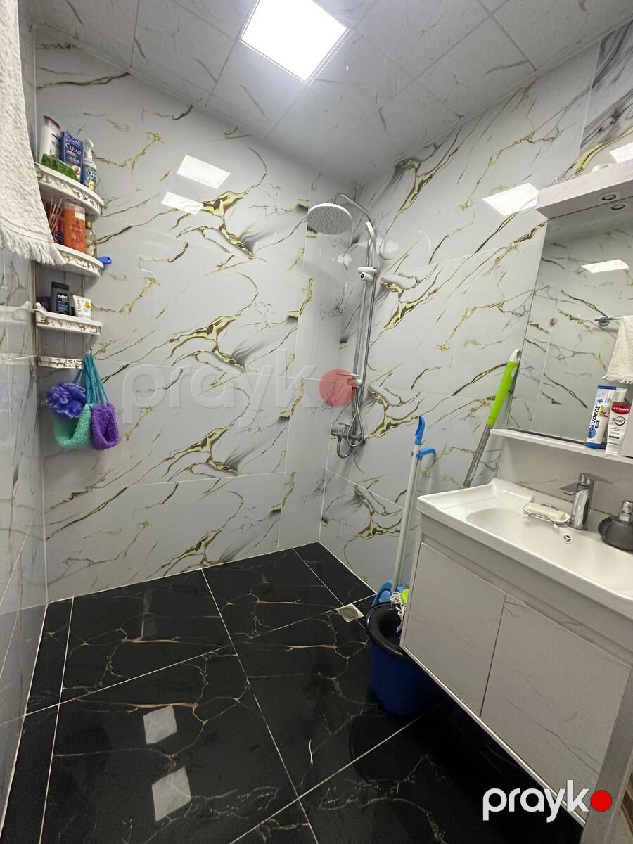 Satılır 2 otaqlı köhnə tikili 65 m² — Mənzil, Bakı (12)