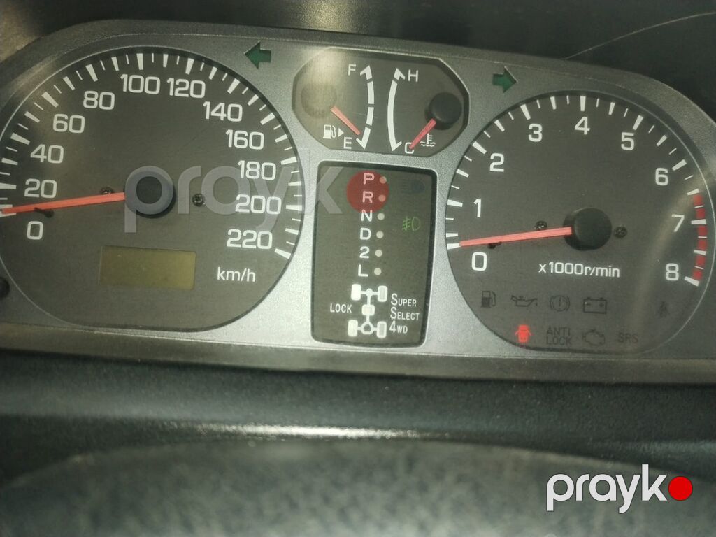 Mitsubishi Pajero iO 4WD kompakt yolsuzluq avtomobili. Avtomobilin — Avtomobillər, Gəncə (4)