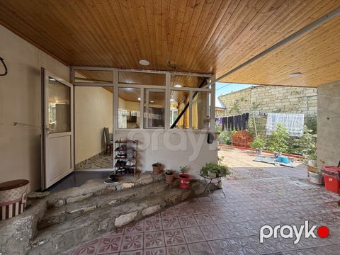 Həyət evi, Binəqədi qəs — Bakı